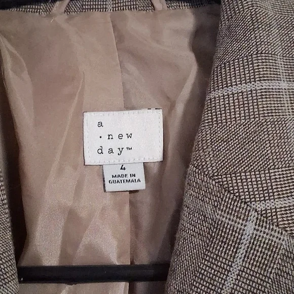 Womens Professional 2 Button Jackey Size 4 Box Pattern - Picture 4 of 4